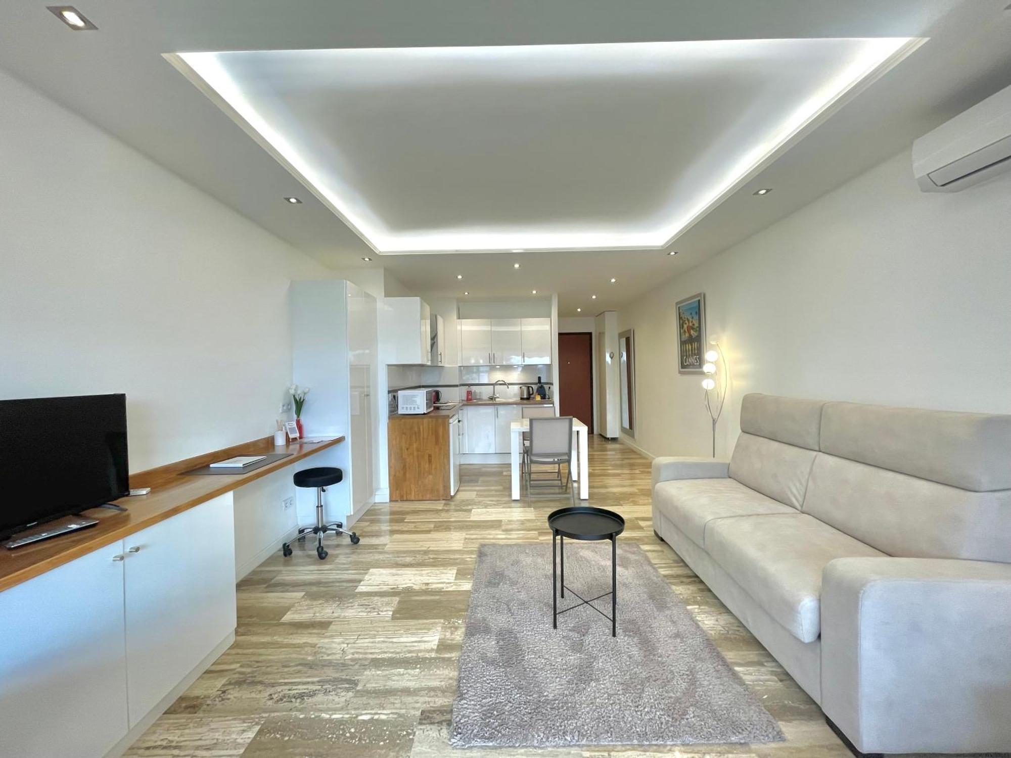 Studio Grand Hotel Croisette, By Welcome To Кан Екстериор снимка